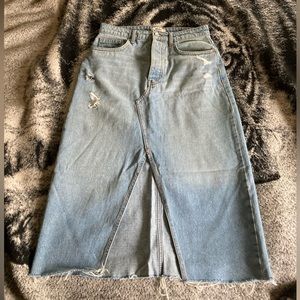 *Sold* F21 Front slit denim midi skirt size small or S/M